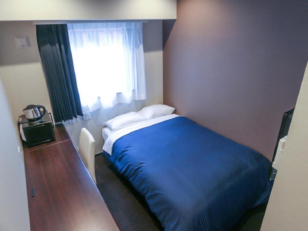 Livemax Yokohama Kannai Ekimae 3* Yokohama (Kanagawa)